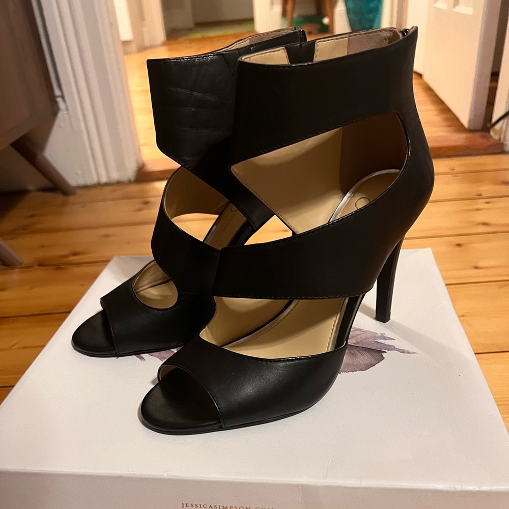 Jessica Simpson Black Heels size 8